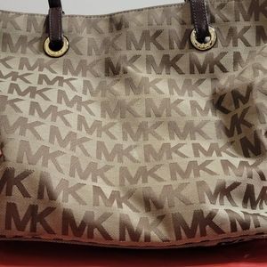 MK PURSE